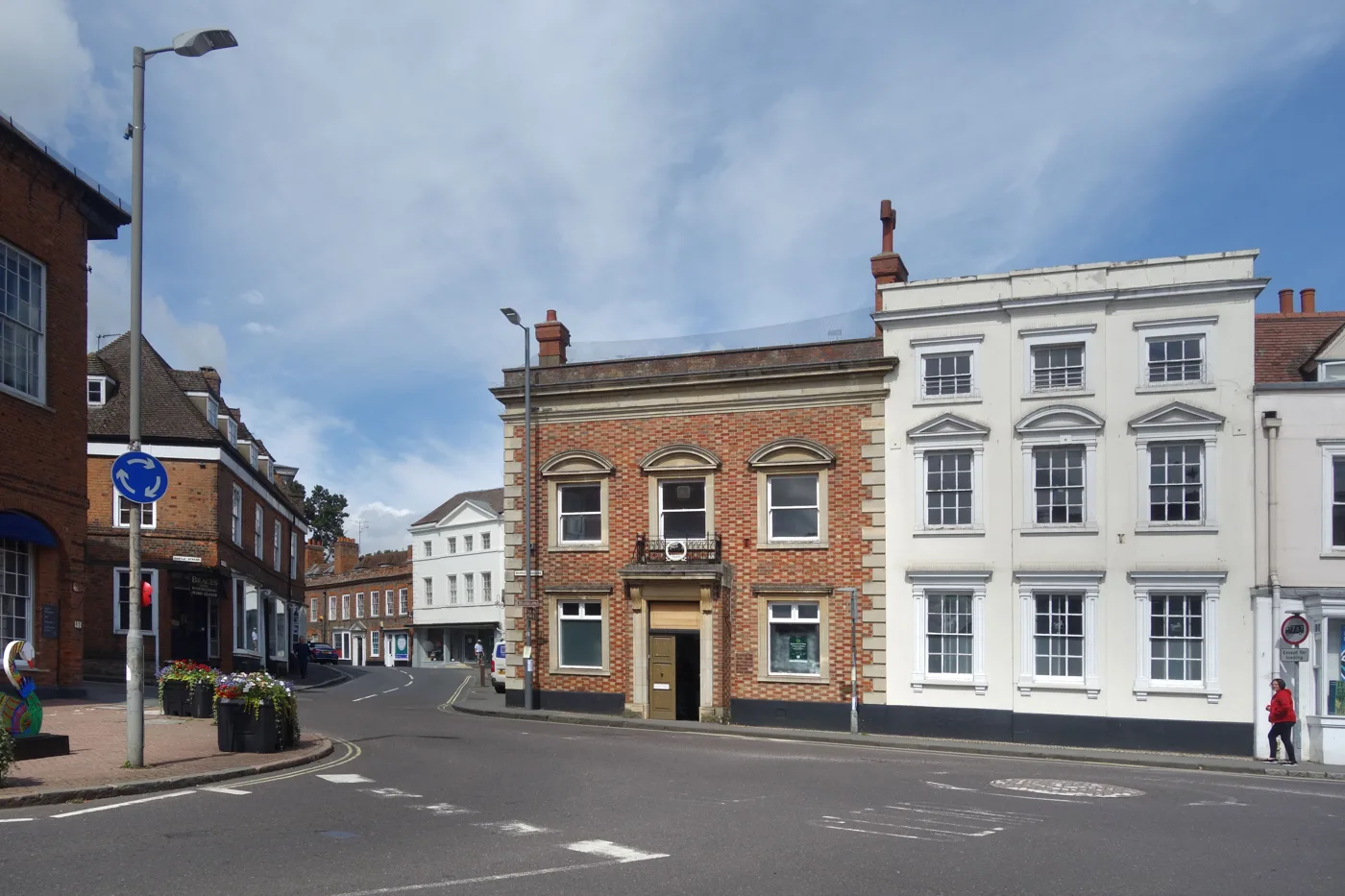 Buckingham town centre. The parade route normally closes High Street, Market Hill, Market Square, Bridge Street, London Road, Chandos Road, Station Road and Western Avenue