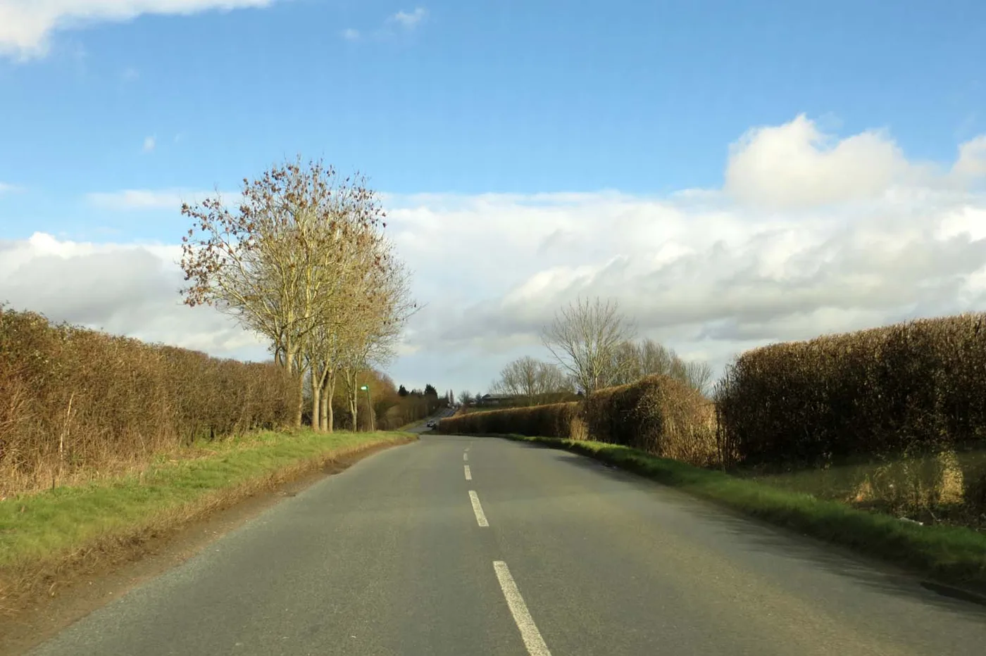 Thame Road on the way into Haddenham, one of the roads the shortlisted routes would run beside